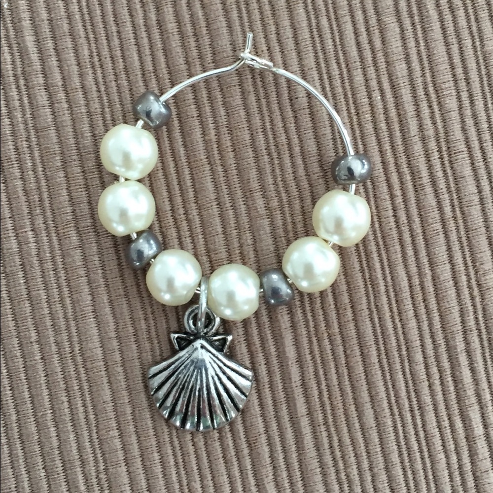 2 Wine Glass Charms 🍷 Handmade. Seashells 🐚